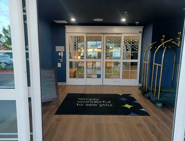 Spark by Hilton Redlands hotel detail image 1