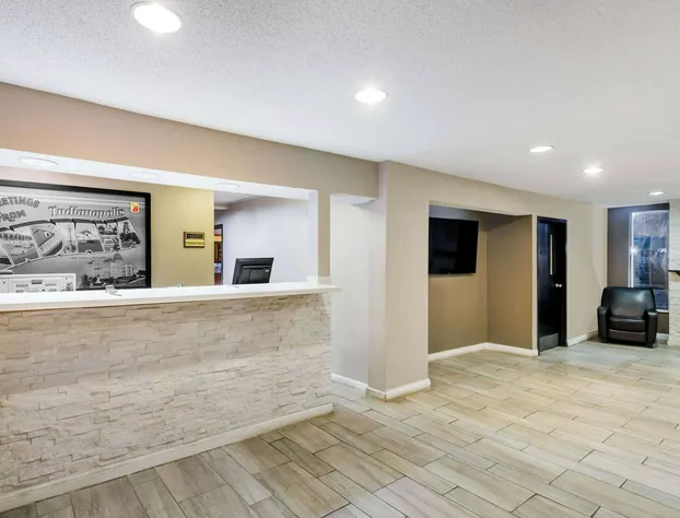 Super 8 by Wyndham Indianapolis/NE/Castleton Area hotel detail image 1