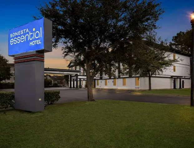 Sonesta Essential Savannah hotel detail image 2