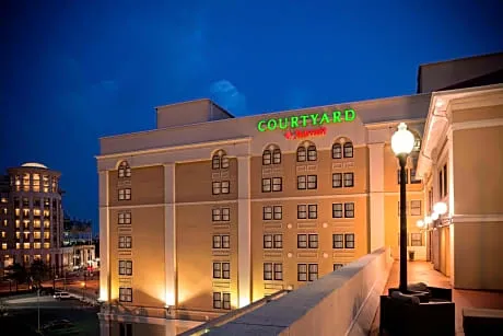 Courtyard by Marriott Norfolk Downtown hotel hero
