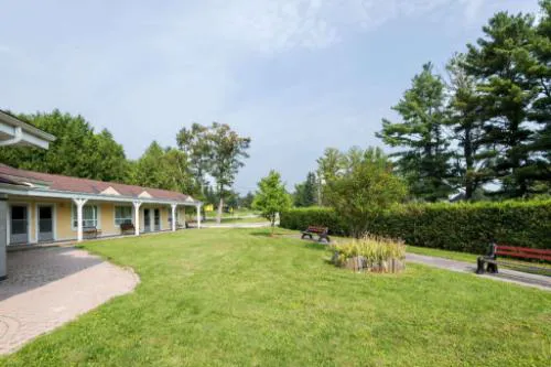 Knights Inn Bracebridge hotel detail image 2