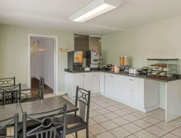 Knights Inn Bracebridge hotel detail image 3