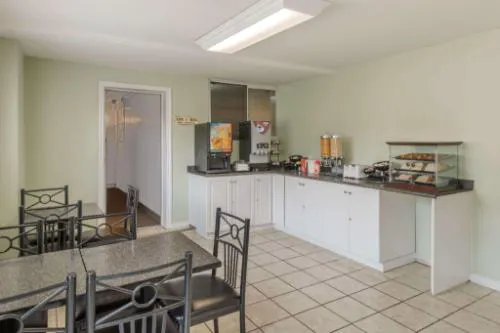 Knights Inn Bracebridge hotel detail image 3