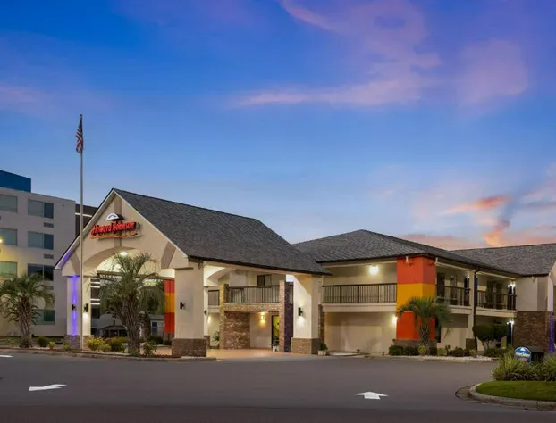 Howard Johnson by Wyndham Savannah GA hotel detail image 3