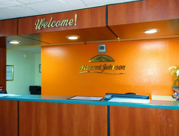 Howard Johnson by Wyndham Savannah GA hotel detail image 1