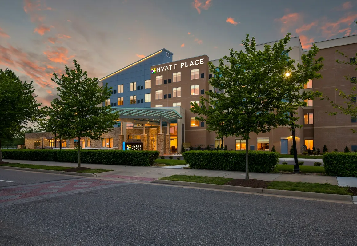 Hyatt Place Hampton Convention Center hotel hero
