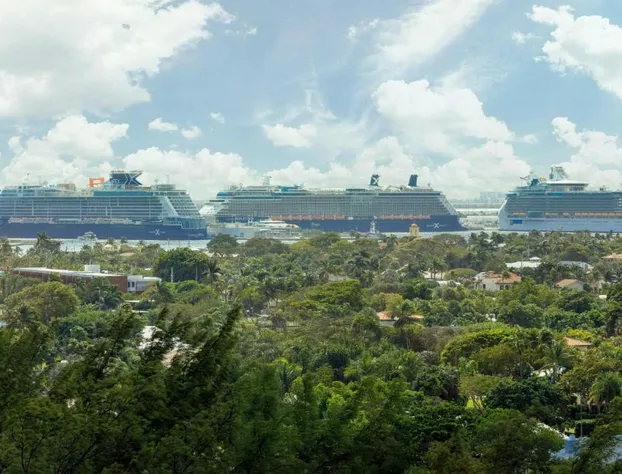 Fort Lauderdale Marriott Harbor Beach Resort & Spa hotel detail image 3