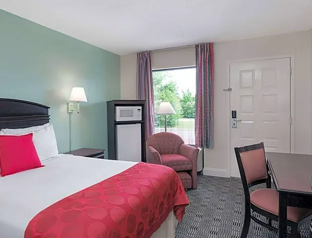 Ramada by Wyndham Pelham hotel detail image 3