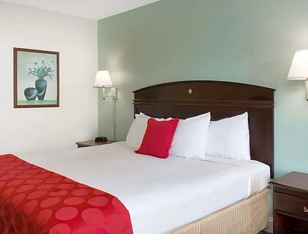 Ramada by Wyndham Pelham hotel detail image 4