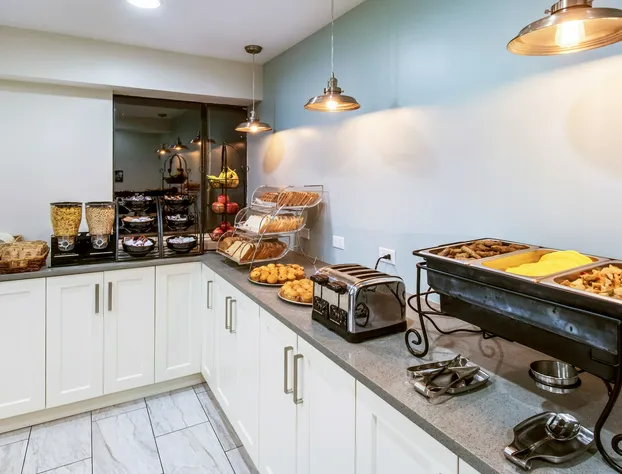 Red Lion Inn & Suites Seaside hotel detail image 3