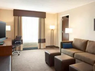 Comfort Inn & Suites Presidential - Downtown Little Rock hotel detail image 3