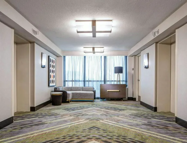 Dallas/Addison Marriott Quorum by the Galleria hotel detail image 4