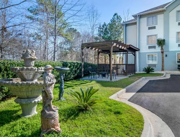 Comfort Inn & Suites Macon North I-75 hotel detail image 2