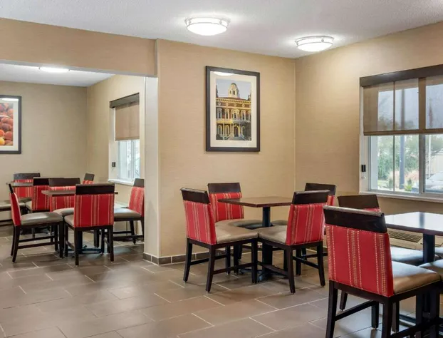 Comfort Inn & Suites Macon North I-75 hotel detail image 3