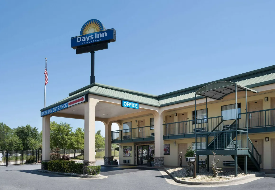 Days Inn by Wyndham Macon I-475 hotel hero