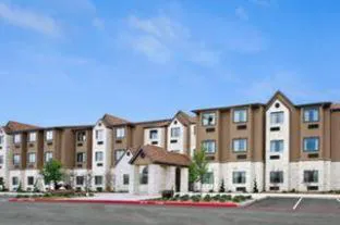 Microtel Inn & Suites by Wyndham Round Rock hotel detail image 2