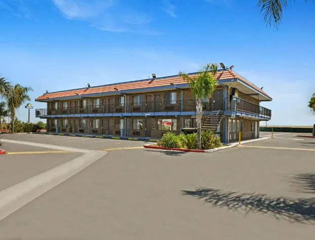 Days Inn by Wyndham Lost Hills hotel detail image 2