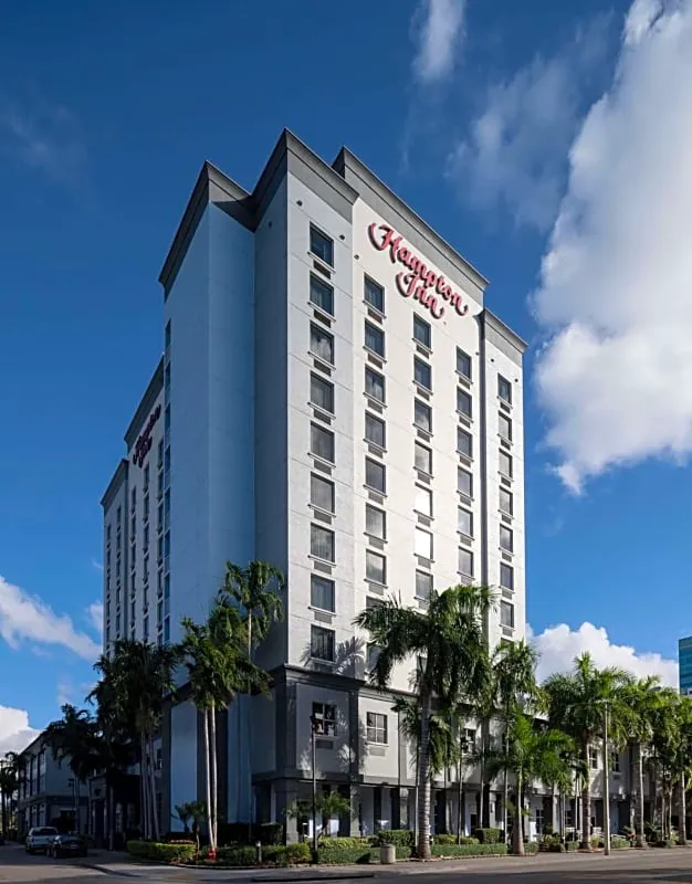 Hampton Inn Ft. Lauderdale/Downtown Las Olas Area hotel hero