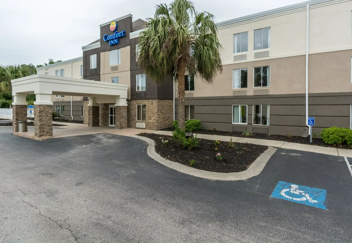 Comfort Inn N Myrtle Beach Barefoot Landing hotel hero