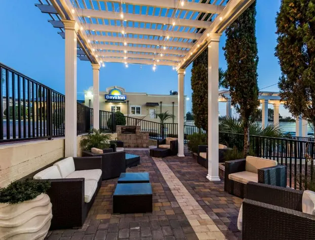 Days Inn by Wyndham Pensacola - Historic Downtown hotel detail image 2