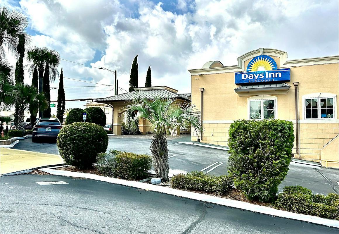 Days Inn by Wyndham Pensacola - Historic Downtown hotel hero