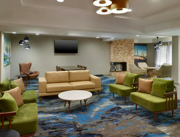 Fairfield Inn & Suites Charleston North/University Area hotel detail image 2