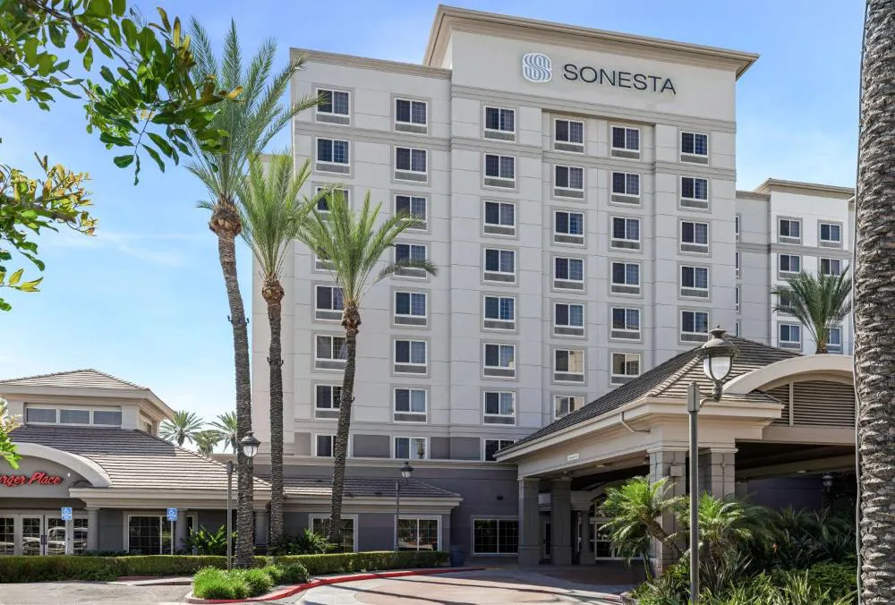 Sonesta Anaheim Resort Area hotel hero