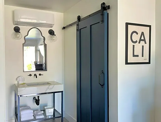 Anaheim Maingate Inn hotel detail image 3