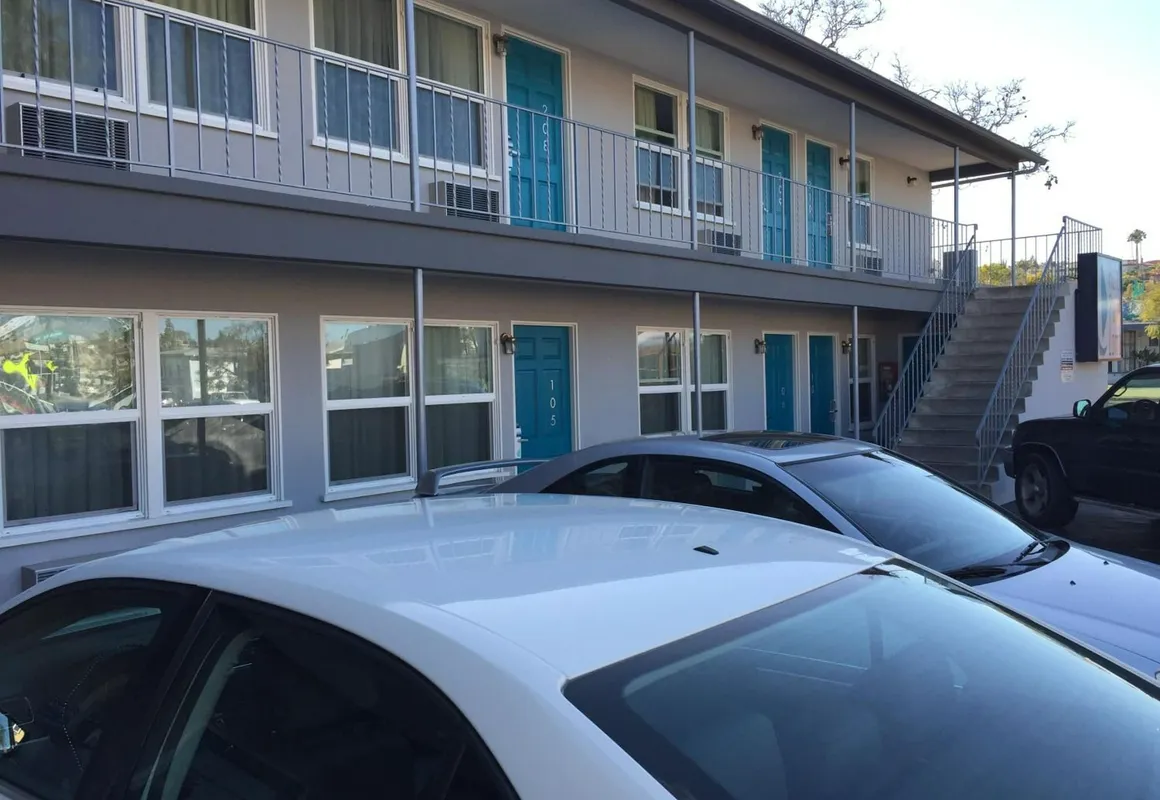 Hotel Point Loma hotel hero