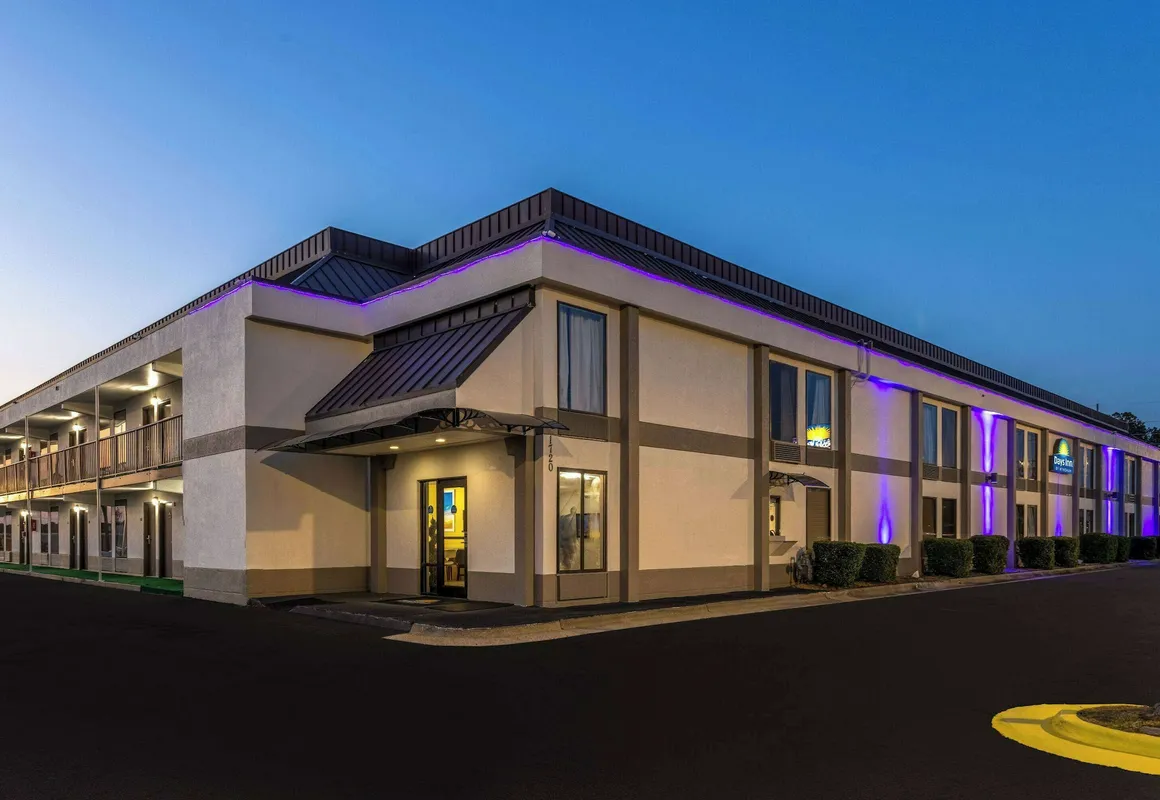 Days Inn & Suites by Wyndham Fort Bragg/Cross Creek Mall hotel hero