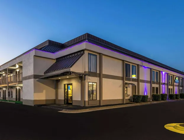 Days Inn & Suites by Wyndham Fort Bragg/Cross Creek Mall hotel detail image 1