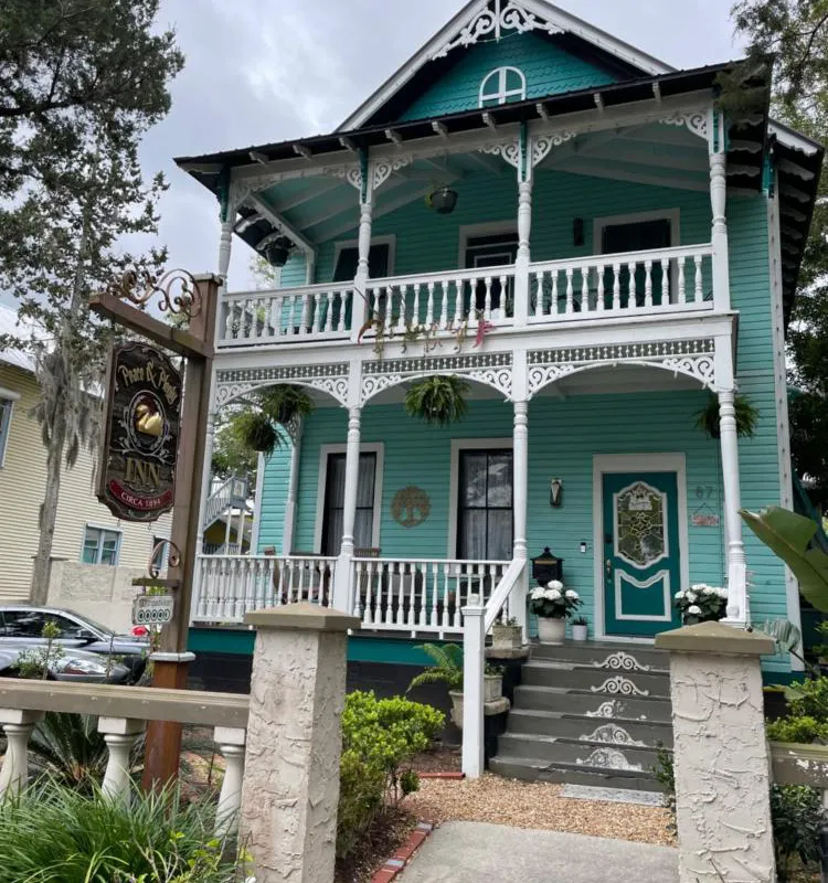 Peace & Plenty Inn Bed & Breakfast hotel hero