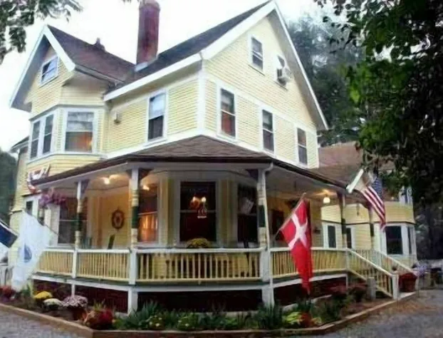 The Inn at the Oaks hotel detail image 1