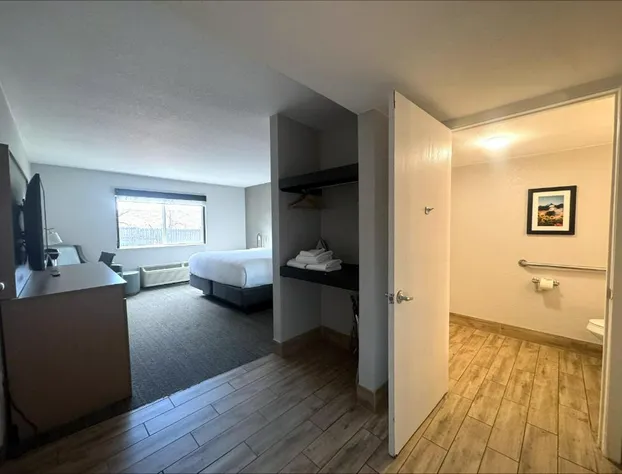 Comfort Inn & Suites Golden – Denver West hotel detail image 3