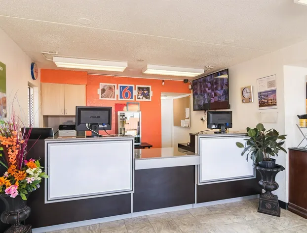 Motel 6 Joliet, IL - I-80 hotel detail image 4