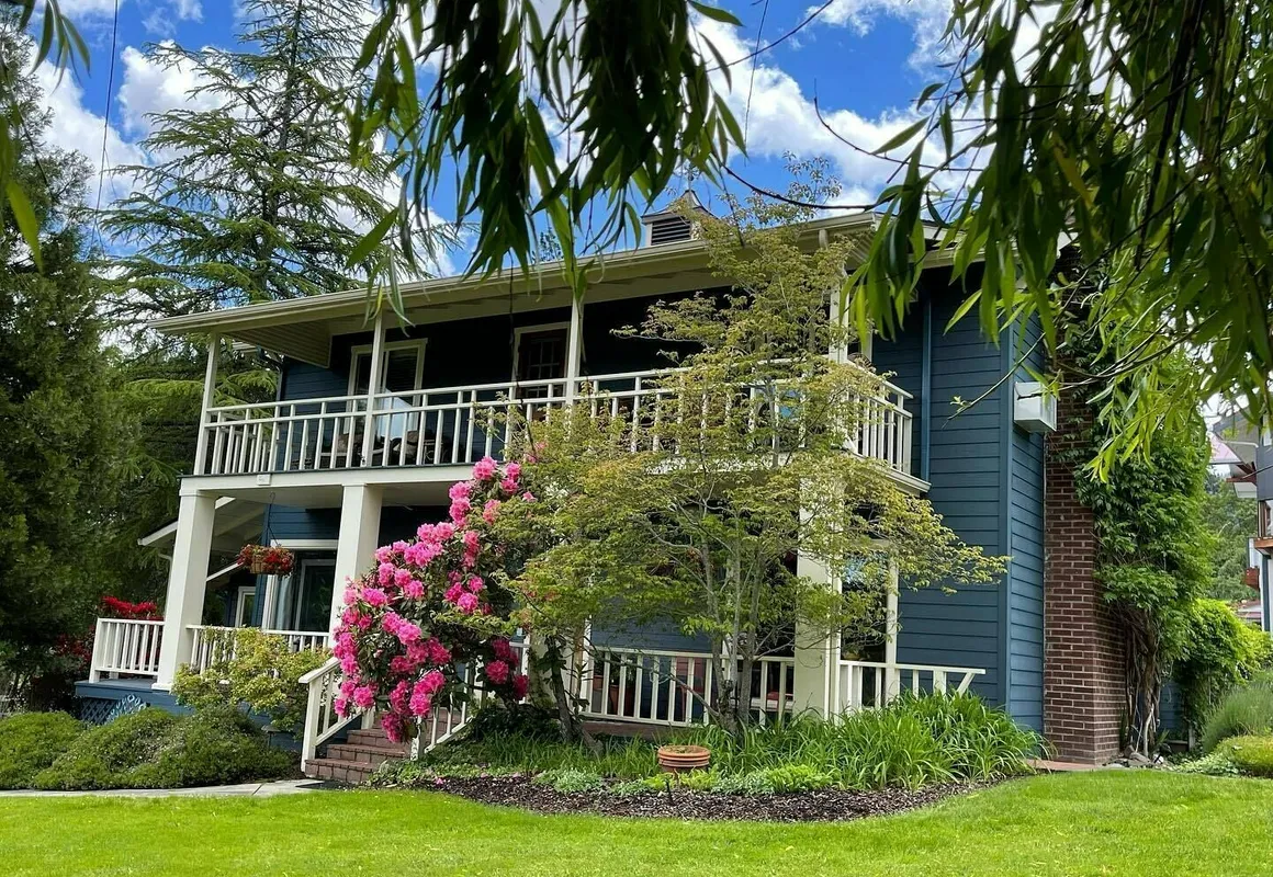 Country Willows Inn and Estate hotel hero