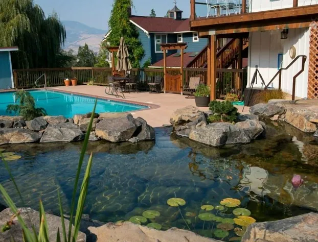 Country Willows Inn and Estate hotel detail image 2