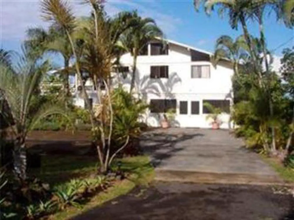 Hale-hoola B & B hotel hero