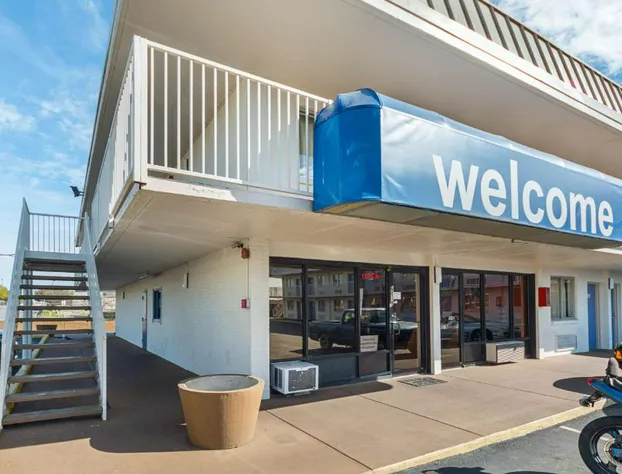 Motel 6 San Antonio, TX - I-10 West hotel detail image 1