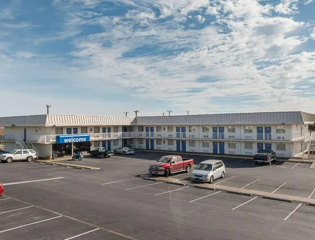 Motel 6 San Antonio, TX - I-10 West hotel detail image 3