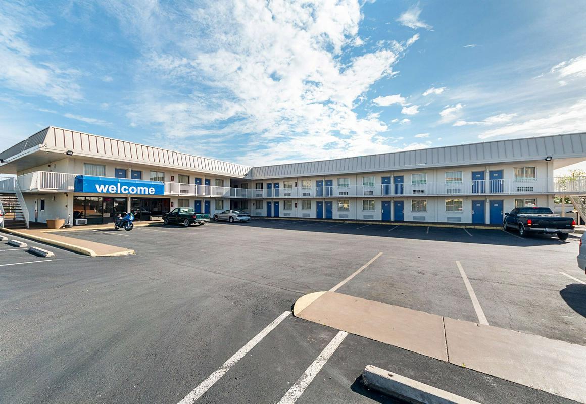 Motel 6 San Antonio, TX - I-10 West hotel hero