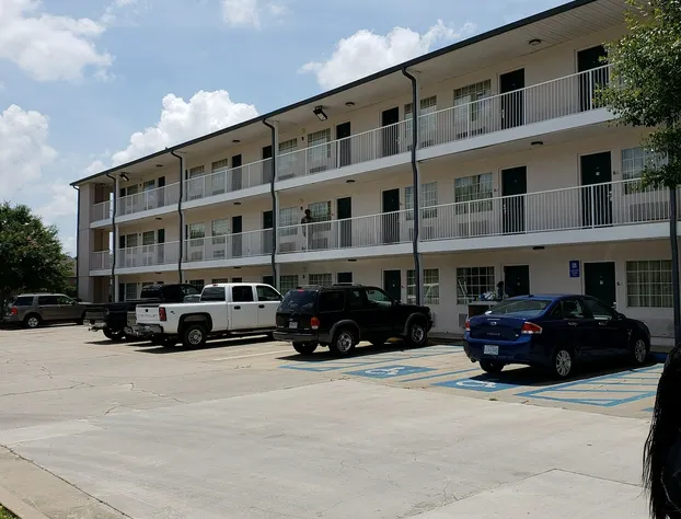 InTown Suites Extended Stay Hattiesburg hotel detail image 1