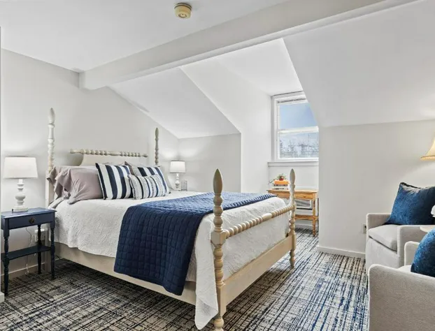 The Captain Stannard hotel detail image 4