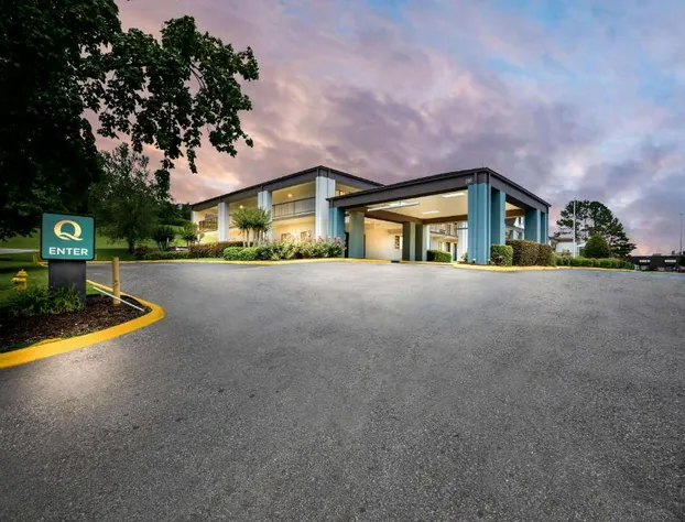 Quality Inn Pelham I-65 exit 246 hotel detail image 2