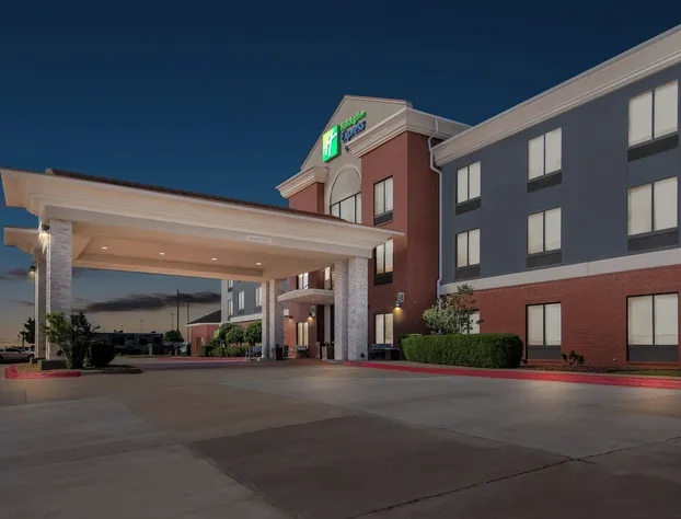 Holiday Inn Express & Suites Perry by IHG hotel detail image 2