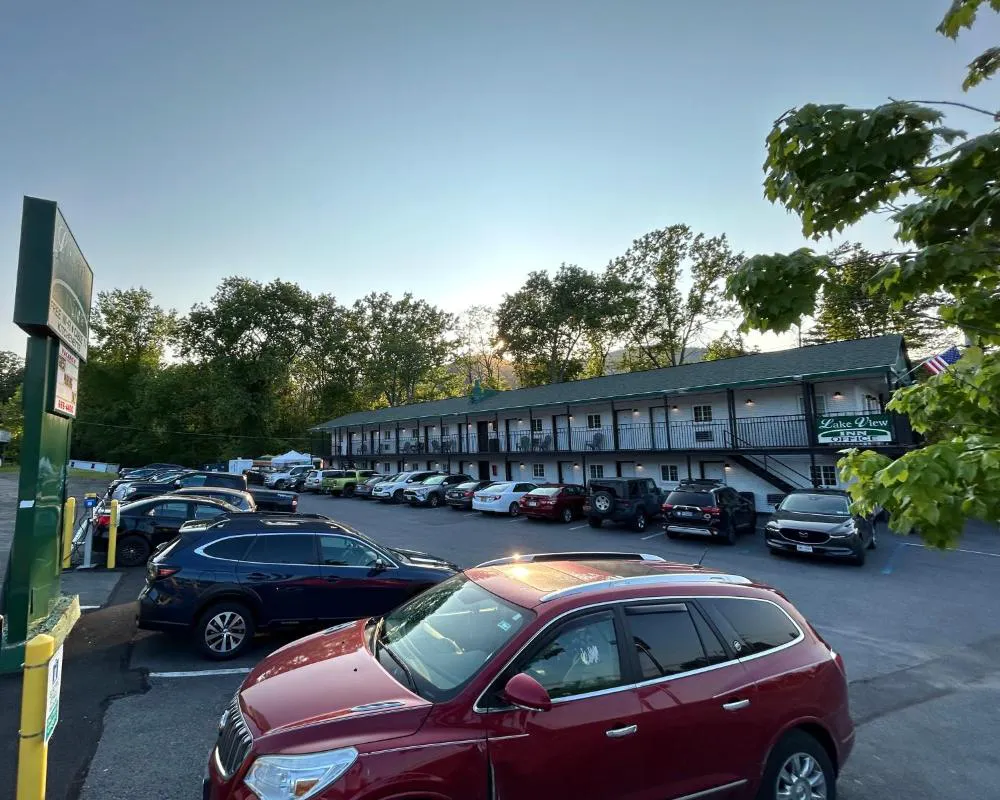 Lake View Inn hotel hero