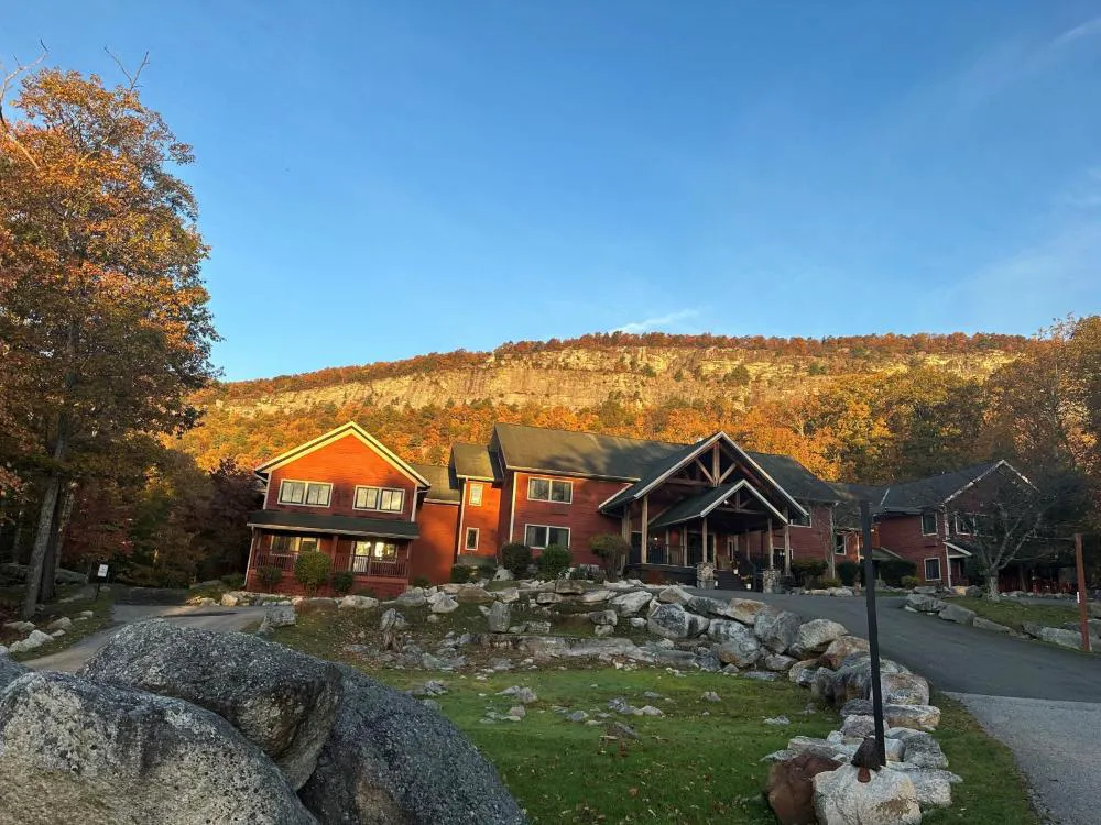 Minnewaska Lodge hotel hero