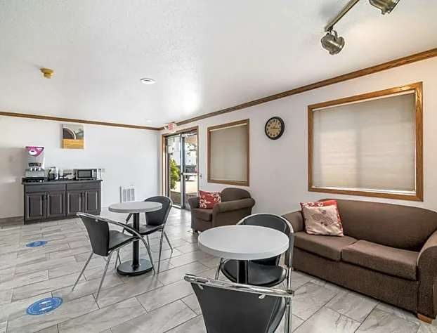 Motel 6-Fargo, ND - South hotel detail image 4