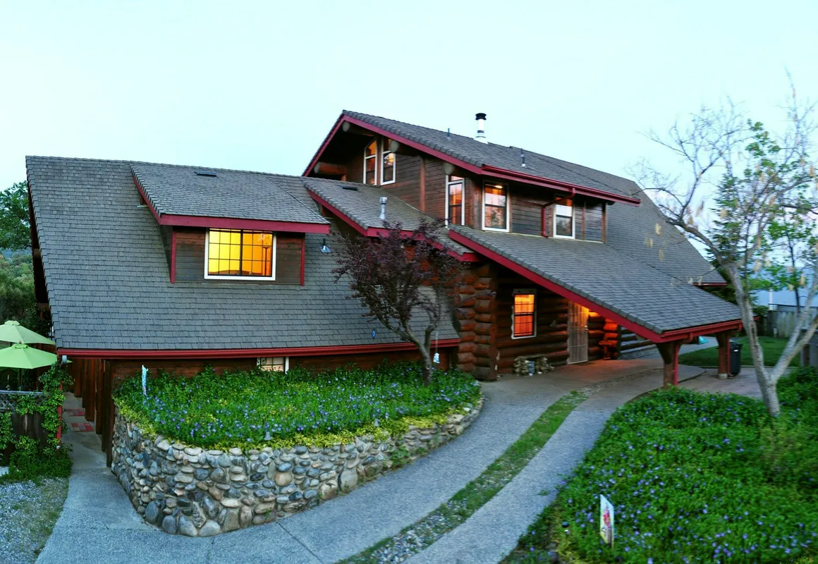 Nature's Inn Bed and Breakfast hotel hero