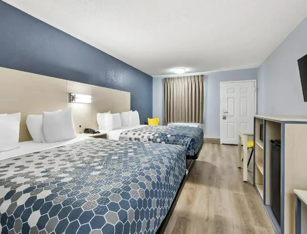 Econo Lodge Inn & Suites Cayce I-26 Airport hotel detail image 4